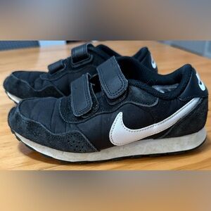 Nike Kids Black and White Velcro Sneakers